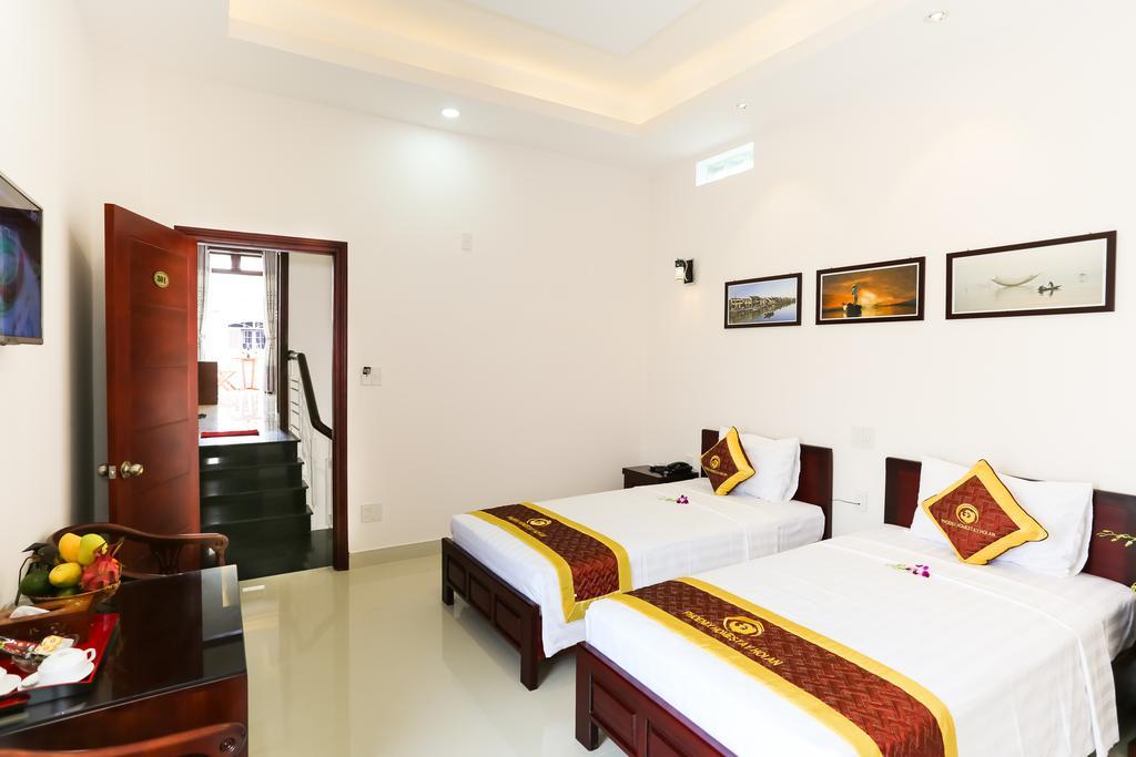 Phoenix Homestay Хойан Экстерьер фото