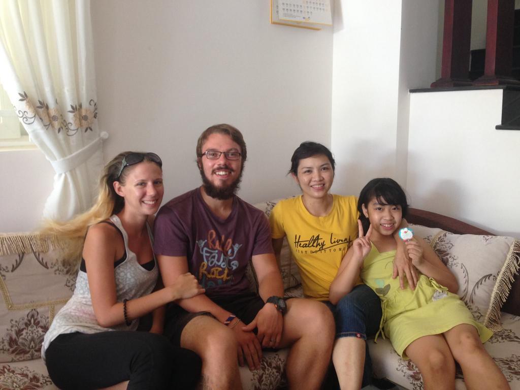 Phoenix Homestay Хойан Экстерьер фото