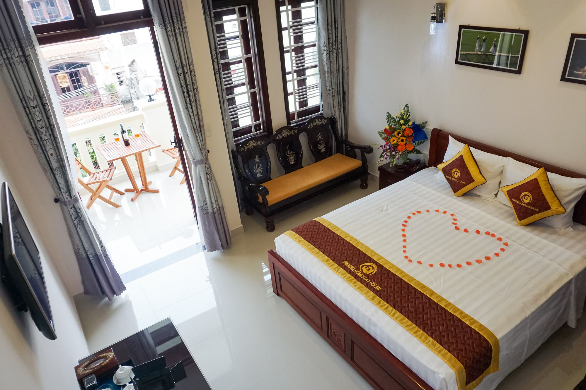 Phoenix Homestay Хойан Экстерьер фото