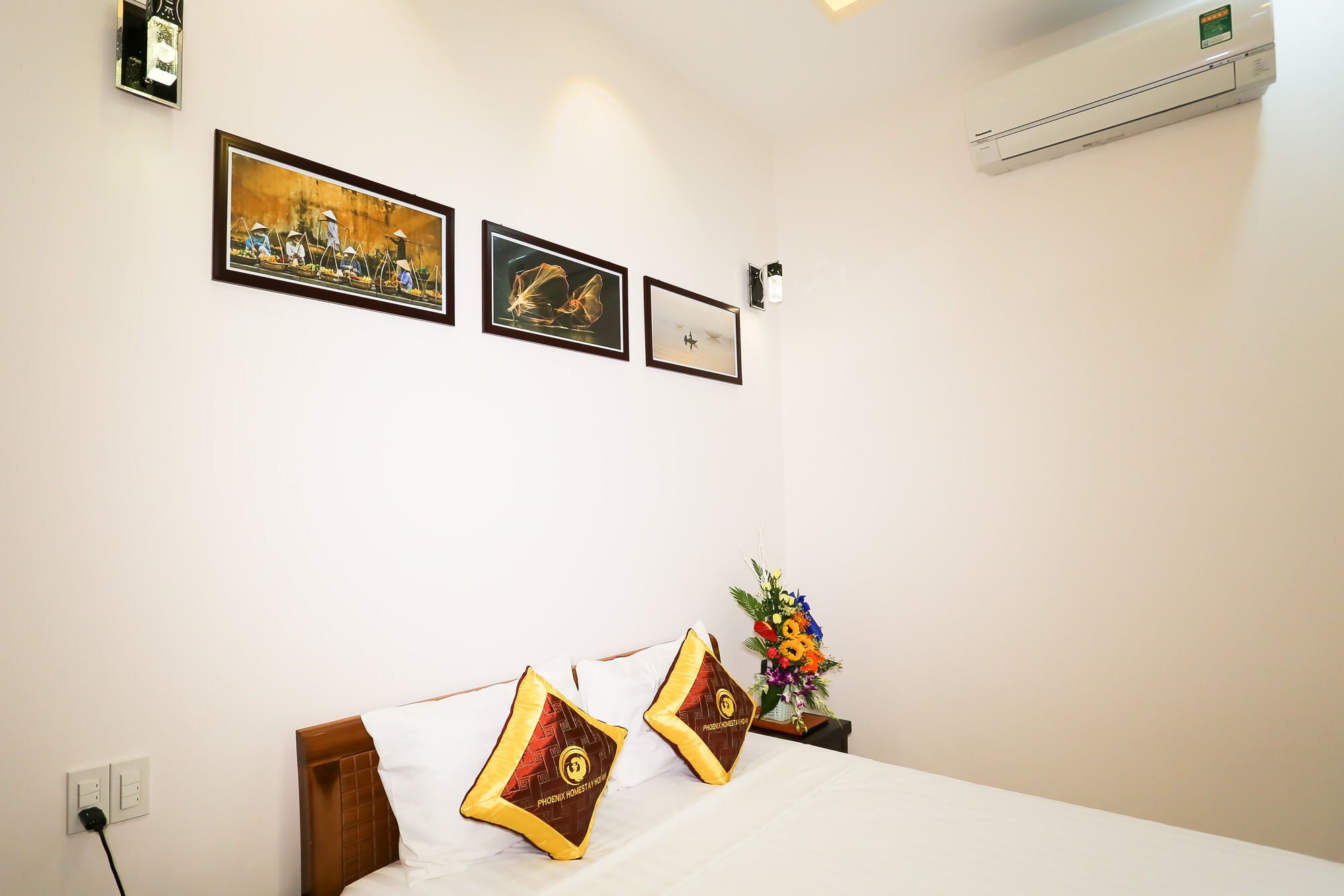 Phoenix Homestay Хойан Экстерьер фото